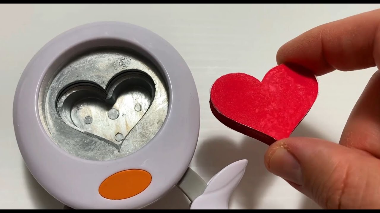 HOW TO MAKE A 3D HEART WITH A FISKARS HEART SQUEEZE PUNCH ? 