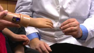 Amber Peterson Girl Born Without Arm Relies On Prosthetics For Gymnastics, Baseball, Life