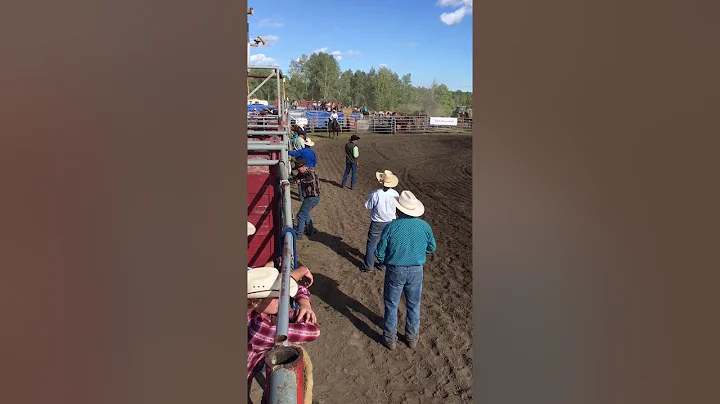 Colton Crook Vs Painted Hawk - Halfway River Rodeo...