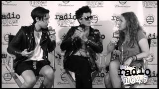 BACKSTAGE INTERVIEW: The Neighbourhood