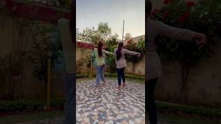 Yeh Ishq hai 🌸 || Nidhi \u0026 priya || jab we met || #dancevideo #trendingshorts #viral