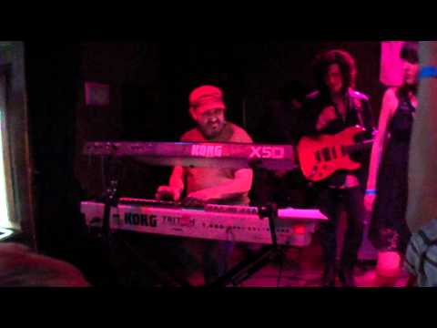 Eryn Shewell @ Harpin' Help 2011 w/Sandy Mack, Jef...