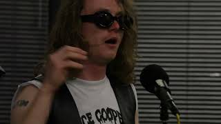 95bFM Friday Live: The Cavemen - Full set