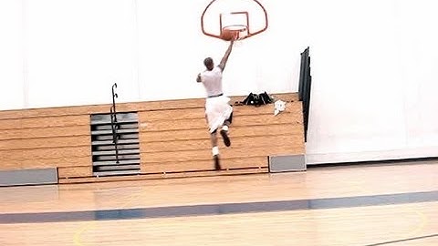 Dre Baldwin: In & Out-Cross Spin Move Finish Pt. 1 | Point Guard Combo Moves Baron Davis