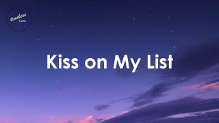 Video thumbnail of "Daryl Hall & John Oates - Kiss on My List (Lyrics)"