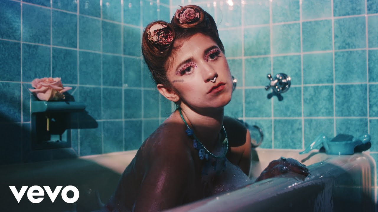 Sierra Ferrell - Why’d Ya Do It (Music Video) Acordes - Chordify