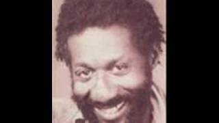 Devon &#39;Soul&#39; Russell And The Yoruba Singers - Roots Natty Roots.wmv