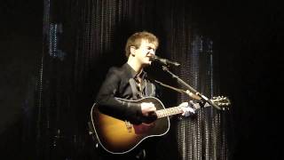 Video voorbeeld van "Renan Luce- Le clan des miros Live Concert 2009 Reims"