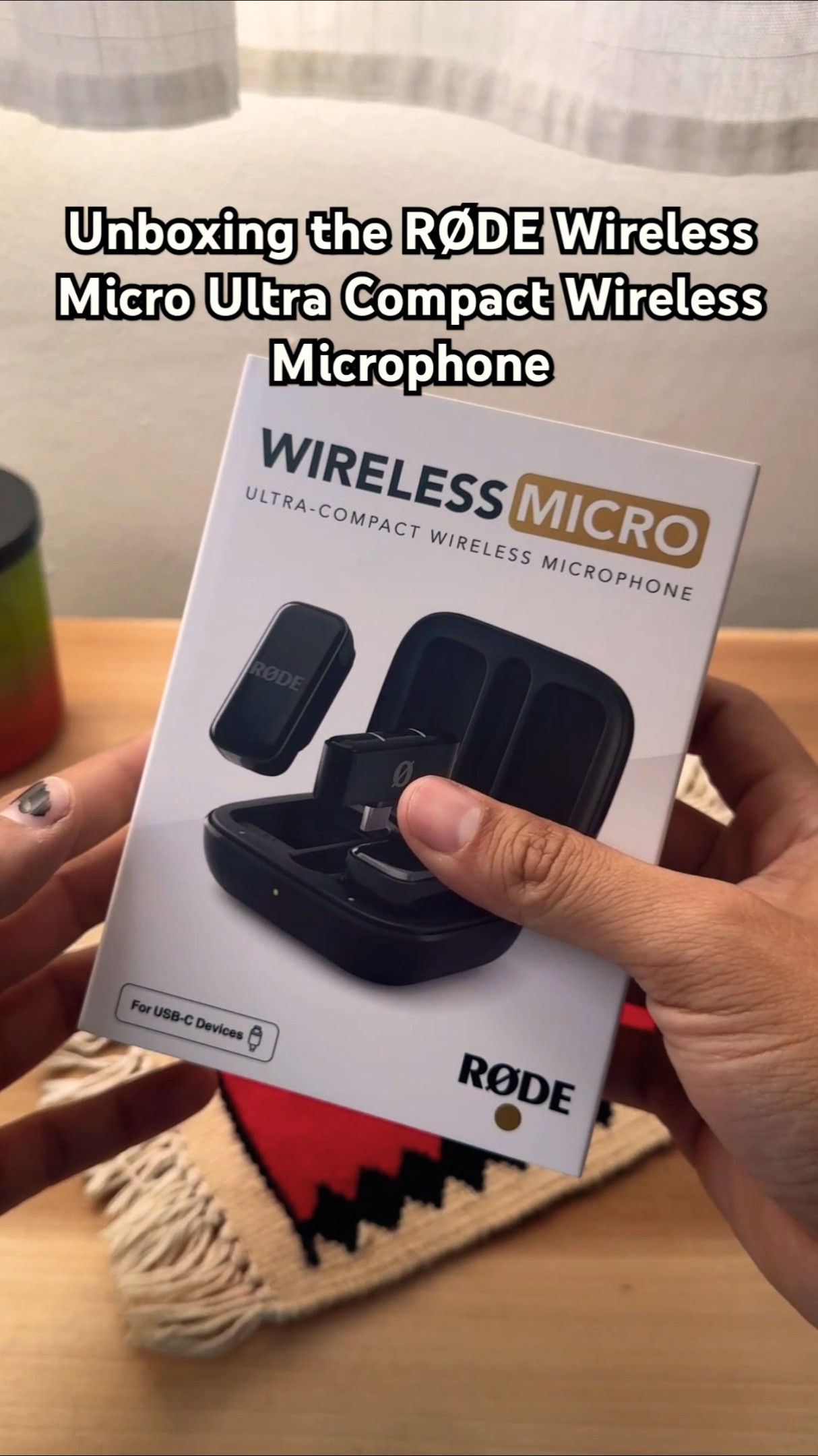 Unboxing the RØDE Wireless Micro