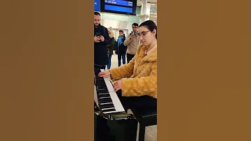Helwa Ya Baladi By Dalida حلوة يا بلدي Helwayabaladi Publicpiano Publicreaction Arabicpiano 