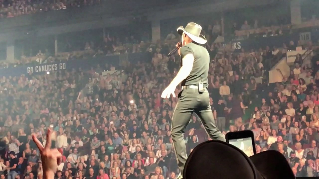 tim mcgraw tour vancouver