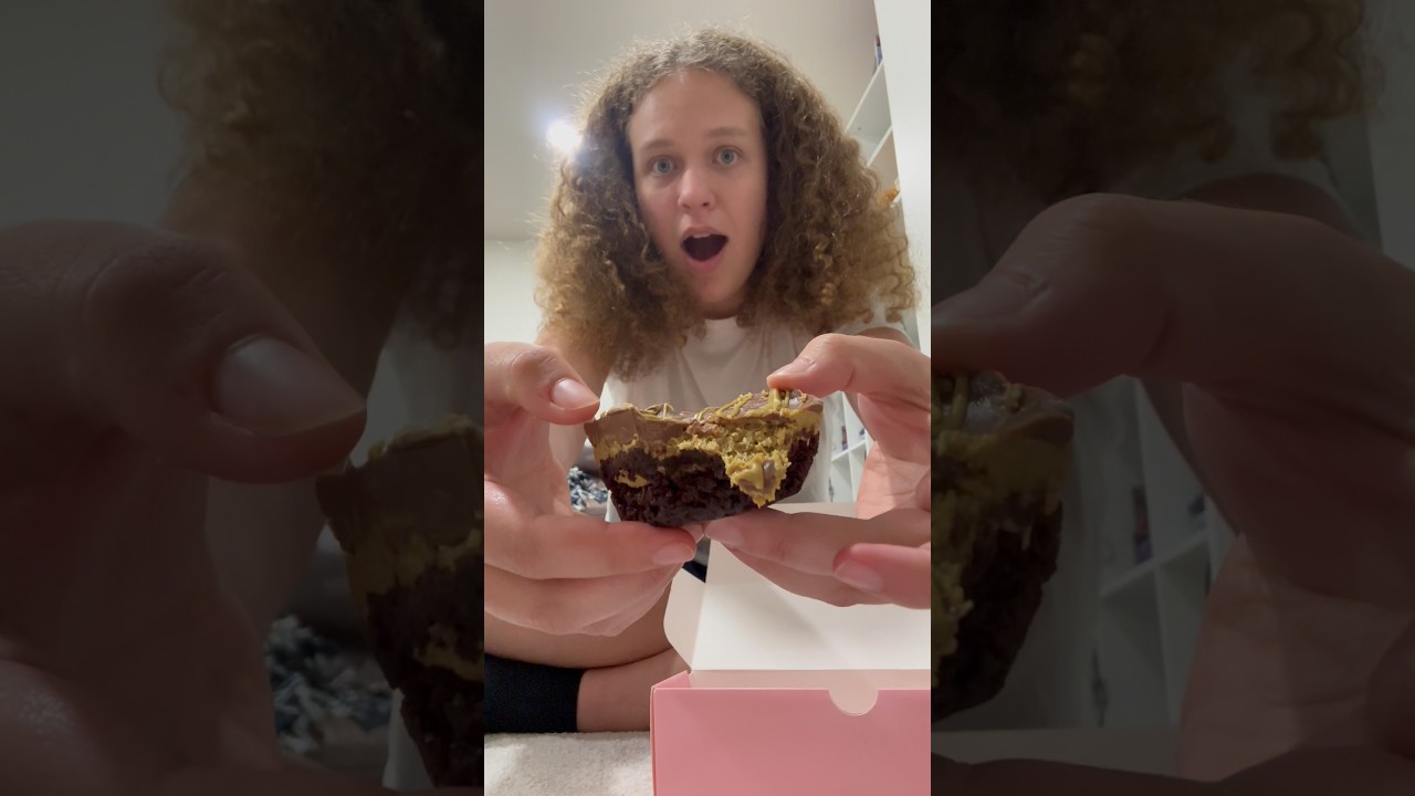 CRUMBL DUBAI CHOCOLATE BROWNIE TASTE TEST 😋