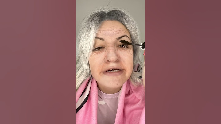 LA NONNA CHE SI TRUCCA PER LA PRIMA VOLTA 🤣