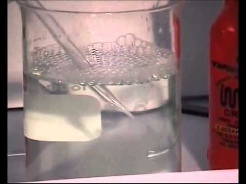 Βίντεο: Γιατί ο ψευδάργυρος διαλύεται στο υδροχλωρικό οξύ;
