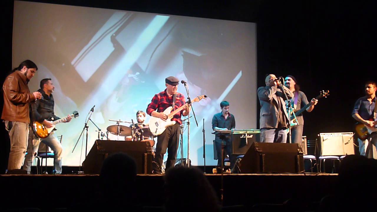La Caseros Blues - Mi Nena Ha Venido - En Teatro Paramount 12-07-2015 - YouTube