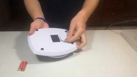 How to Insert Batteries