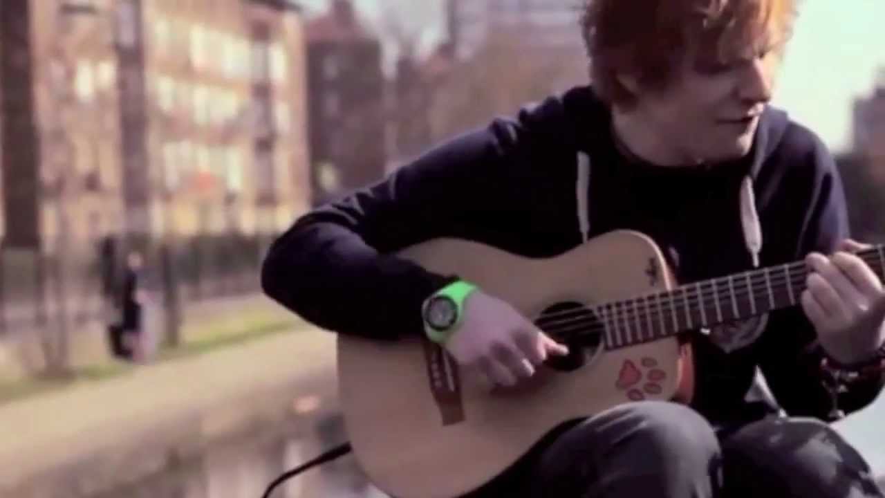 Il Canada stewardesse Lego House - Ed Sheeran (Official Music Video) - YouTube