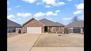 817 Brook St, Gentry, AR 72734