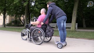 Anhänger Rollstuhl Handbike Test