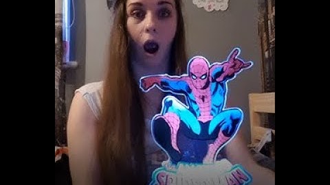 MARCH MY GEEK BOX - SPIDERMAN LIGHTS UP!
