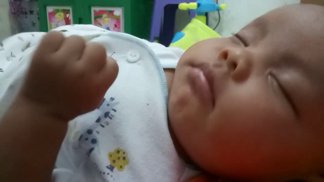 bayi mungil - YouTube