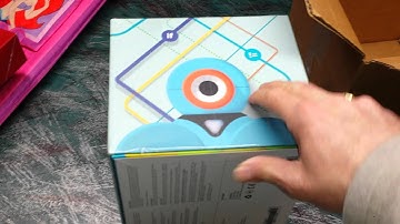 Wonder Workshop Robot Dash Unboxing