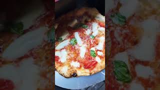 Pizza Margherita a la leña 450°C shorts Pizza margherita