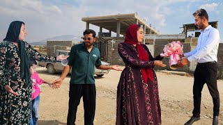 Ismael proposes to Jamila for the second time.