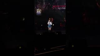 240420 IU [아이유] H.E.R WORLD TOUR CONCERT IN SINGAPORE 2024 day 1: I stan U (관객이 될게)