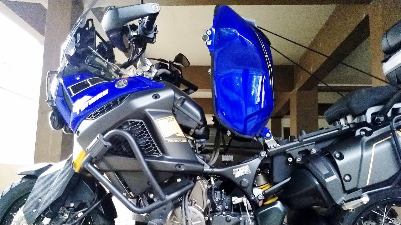 Como Levantar/Bascular o Tanque da Super Ténéré 1200 para Acesso  ao Compartimento do Motor