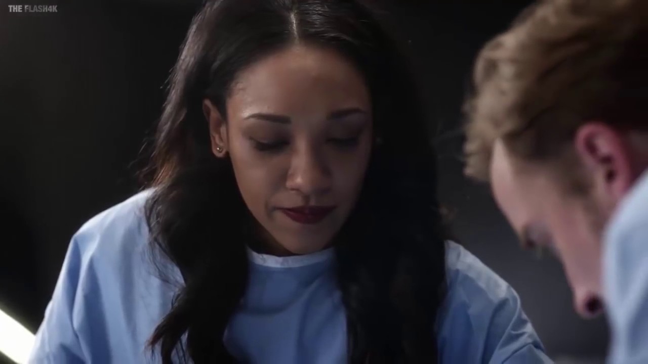 The Flash 3x18 iris  Julian Albert Saves Caitlin