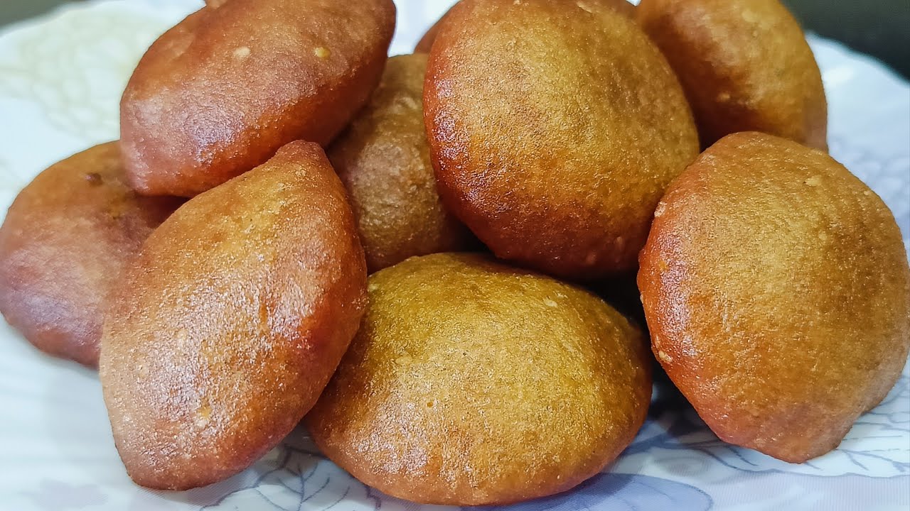 ఎప్పుడూ ఇంట్లో అందుబాటులో ఉండే కేవలం రెండే పదార్థాలు గోధుమపిండి బెల్లం తో మంచి రుచిగా గోధుమ బూరెలు 