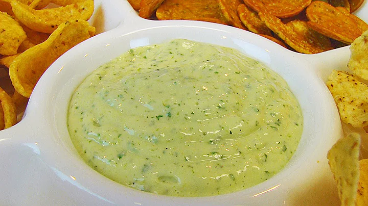 Betty's Creamy Green Chile Dip