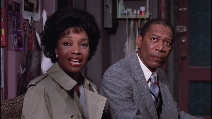 Regina Taylor in Lean on Me