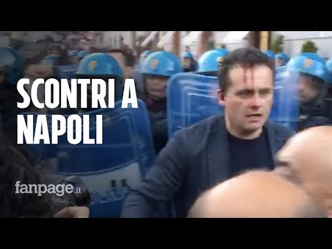Napoli, corteo anti Salvini: la polizia carica i manifestanti