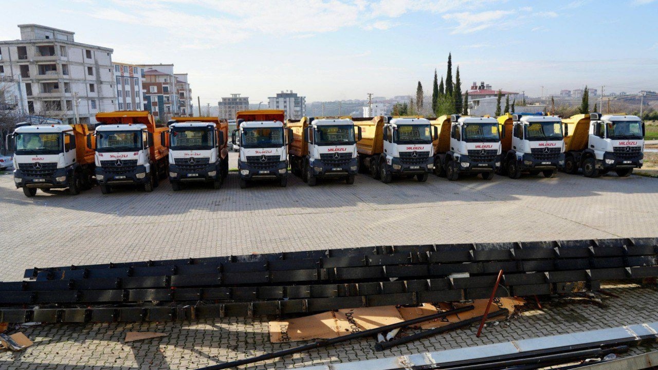 Kocaeli’den Adıyaman’a 13 adet iş makinesi desteği