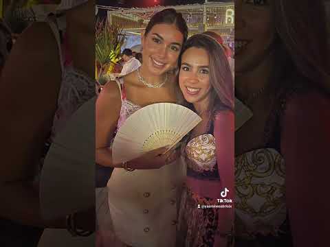 جمال ياسمين صبري مع المعجبين 
