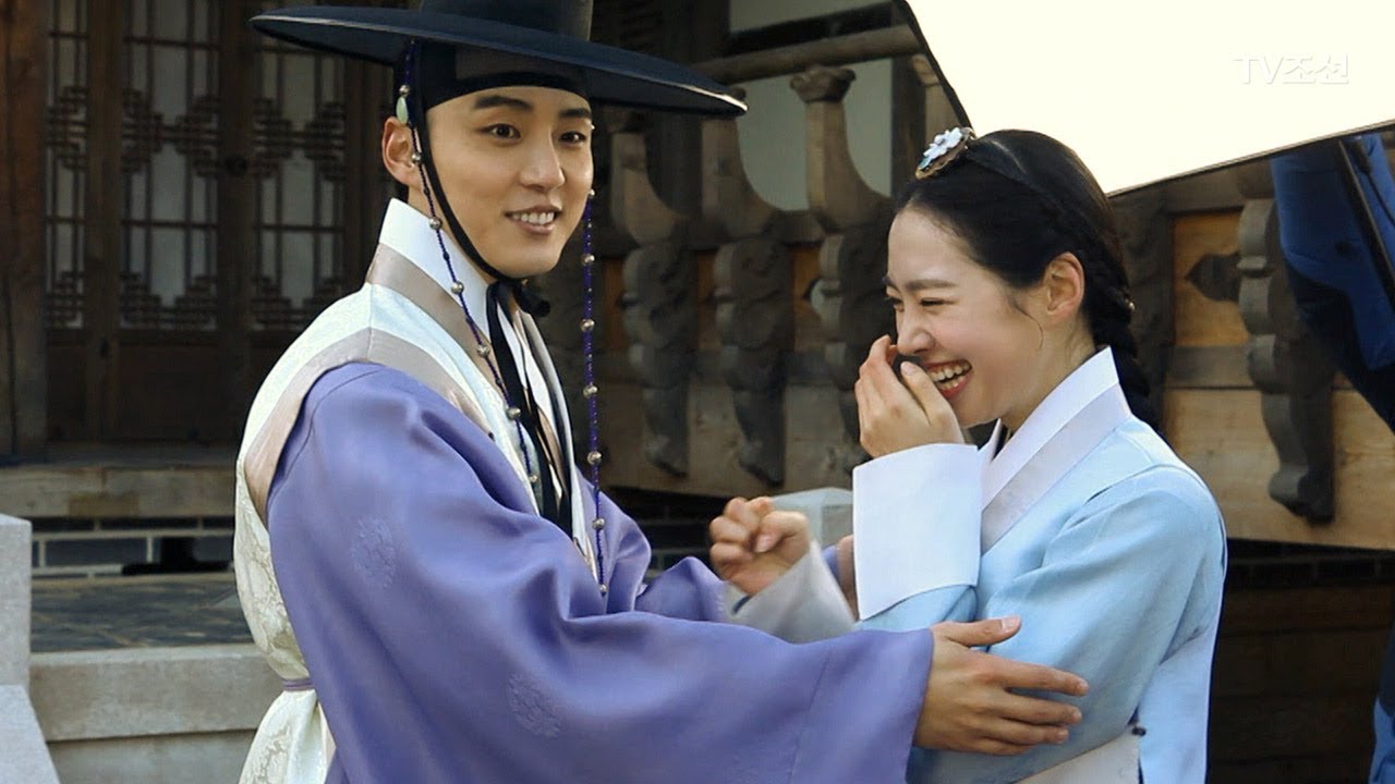 촬영장에서의 윤시윤은 개방적인 남자?! [대군 – 사랑을 그리다 프롤로그] 20180224