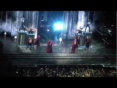 Vídeo: Como Foram Os Shows De Madonna Em Moscou E São Petersburgo