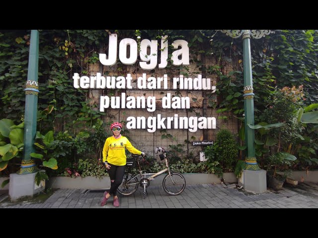 Jogja terbuat dari rindu, pulang dan angkringan (Joko Pinurbo) class=