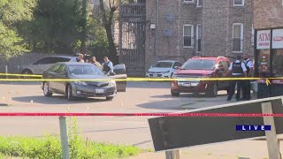 Retired Chicago police officer critical after being shot on South Side