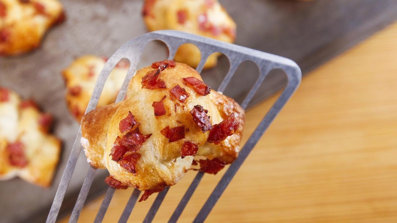 rachael ray show wiki Daphne Oz's Salami Garlic Knots