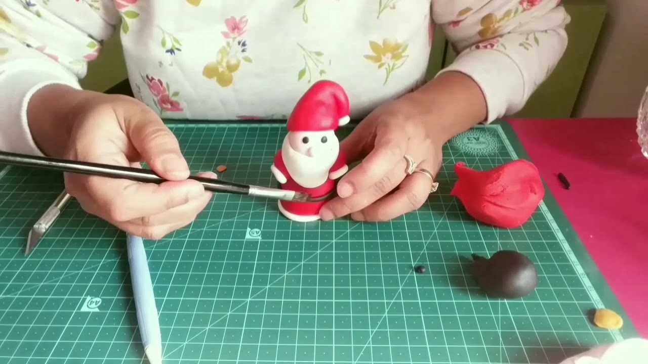 Fondant Santa Claus Topper Tutorial