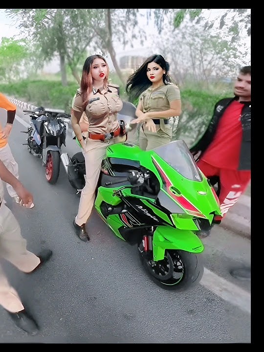 Police Ko Chakma Diya 😅 Police Zx10r Seized Kardi | Lamba Hai Madam | Crazy | Super Bike Zx10r z900