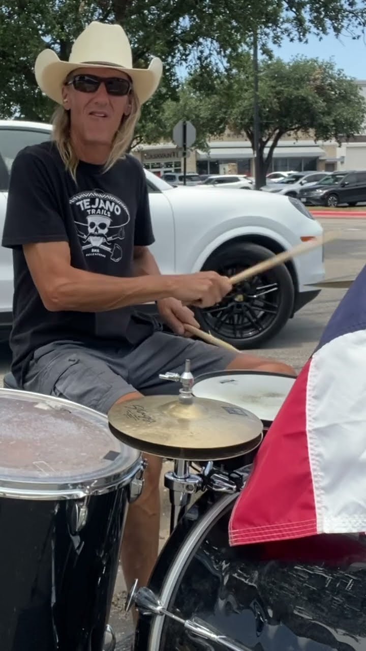 #austintexasmusic #drums #streetdrummer - Brian Foster playing drums, May 23, 2025