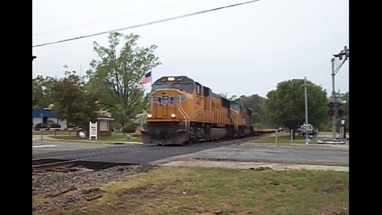 UNION PACIFIC 4417/3794 4 TOWN CHASE IN LAURINBURG NC THOU CLARKTON
