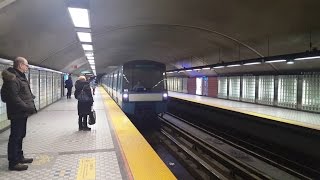 Sortie du métro de Montréal STM la ligne 5 bleue tout le trajet MR-73