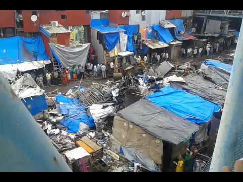 department-demolishing-illegal-house-near-bandra-station-east---3