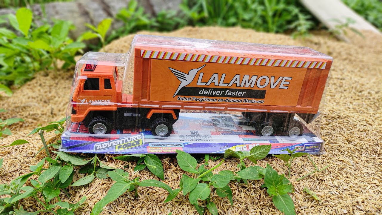 Mencari dan Merakit Mobil Mobilan Truk Kontainer, Dump Truk, Excavator Beko, Mobil Polisi, Crane