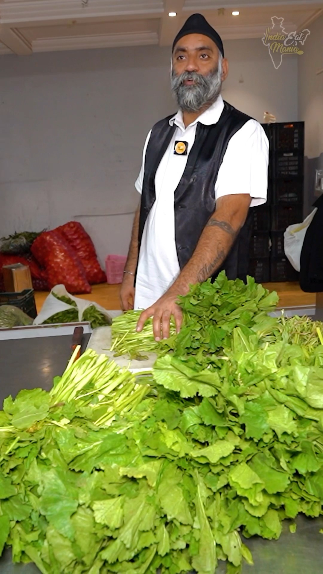 Winter Special Punjabi Sarson Da Saag With Makke Di Roti Making Rs. 120/- Only #delhi #shorts